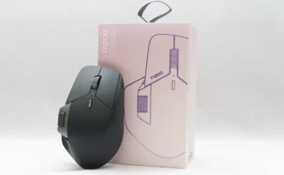 RAPOO MT760L のマウス本体と化粧箱の写真。